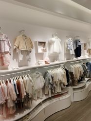 -英氏YeeHoO(颐堤港店)