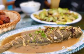 Steamed Yellow Croaker with Old Qingdao Pickles