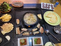 -有一锅·野生菌黑山羊腊排骨火锅(古城北门店)