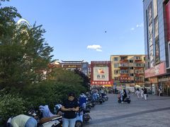 -新华贸购物中心(新华西道店)