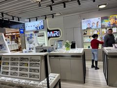 -MiRi眼镜连锁·蔡司·尼康控优点合作店(莘庄店)