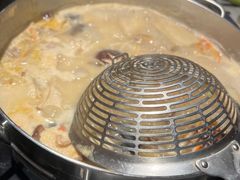 -尚尚仙·酸汤猪手·猪肚鸡火锅(华联万柳购物中心店)