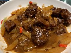 黄酒焖牛肉-和和小厨