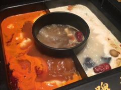 番茄锅底-吴氏老牌坊云南鱼豆花火锅店(通江街店)