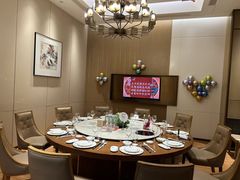 -泓历皇朝酒店(东亭店)