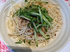 -肥肥虾庄·金牌油焖大虾(汉街SKP店)