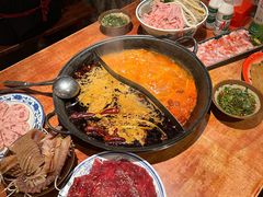 -周小明火锅(黑金冠社区店)