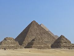 -吉萨金字塔群