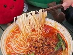 -粉八·云南米线·建水烧烤(常熟路店)