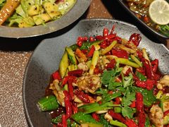 -曼听小寨海鲜烧烤·大连辣炒大王(盖州街店)