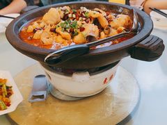 -临江餐馆二楼美食部落