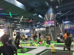 -反弹蹦床公园·亲子乐园·团建·派对(尚品奥莱店)