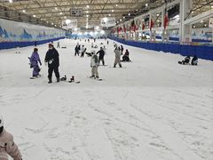 -乔波室内滑雪场