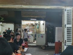 门面-威邵鸡煲(西华路总店)