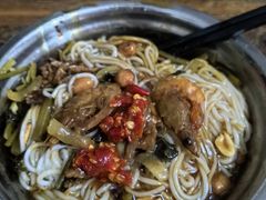 -灵山卢梅燕粉店