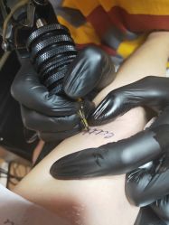 -木子·纹身店TATTOO穿孔·洗纹身