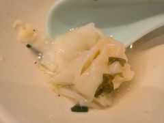 虾仁馄饨-鑫震源·苏式大虾生煎(彩香店)