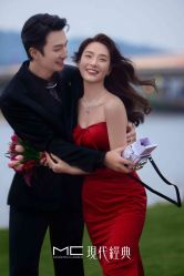 -现代经典婚纱摄影