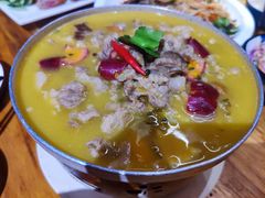 -老滇山寨•云南特色菜•地方菜•民族风情歌舞表演(金碧店)