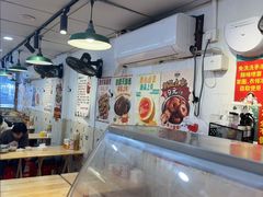 -柳州肥姨妈大骨螺蛳粉(东靖路店)