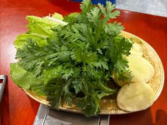 -菌之家·专业纯野生菌火锅·特色炒菌