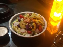 牛油果大虾沙拉-JUKEBOX玖部音乐餐厅(华侨城店)