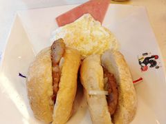 猪扒包-澳门茶餐厅