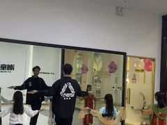 -潮童星少儿模特形体培训(郑州总校)