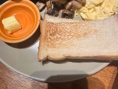 -JINNS锦时 steak&pizza(浸信会礼拜堂旧址店)