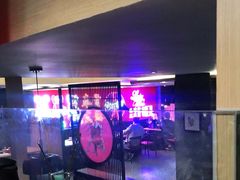 -虾弄弄海派小龙虾·牛羊蝎子火锅