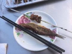 -小山羊功夫串·泰安烧烤·海鲜小炒老地摊店