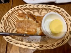 餐前法国面包及黄油-Entrecôte 法国牛扒馆(保利·时光里店)