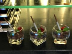 -亮马河饭店翠雅咖啡厅