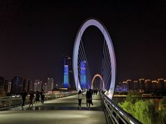 -南京眼步行桥