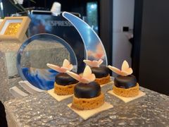 -奔驰上海利星(七宝店)