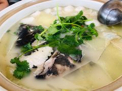 招牌鱼头煲-品渔味湖鲜馆(拈花湾店)