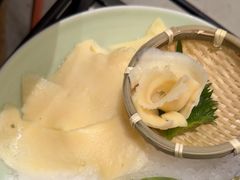 -红鼎豆捞·非遗鲍皇汤火锅(宝丰路店)