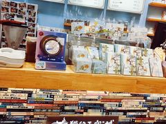 -猫的天空之城概念书店(杭州南宋御街店)