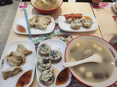 -小杨生煎(浦江欢乐颂店)