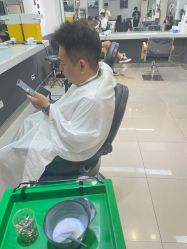 -极剪男士理发