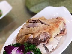 白斩鸡-天桥饭店·特色海鲜(金山嘴渔村店)