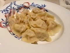 黑毛猪肉白菜手工饺-维园悦谱·海派家常菜(乌鲁木齐南路店)