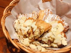 杏仁羊角-麦田工坊(月湖店)