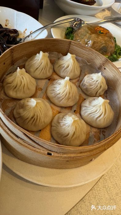 上海和平饭店龙凤厅 Dragon Phoenix上海小笼包图片