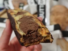 巧克力长泡芙-BUTTERFUL&CREAMOROUS 黄油与面包(三里屯太古里店)