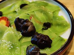 翡翠青笋-小六汤包砂煲菜(文景路店)