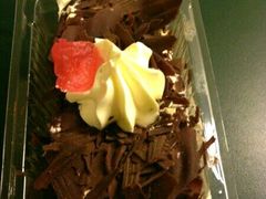 -红宝石·鲜奶小方·海派西点房(金杨店)