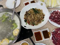 湿炒牛河-华威达牛庄(黄埔大道西店)