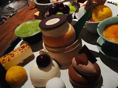 甜品总汇-湖滨28中餐厅·西湖宴·杭州君悦酒店
