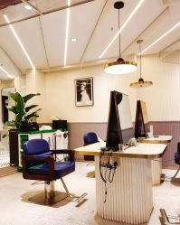 -PE SALON